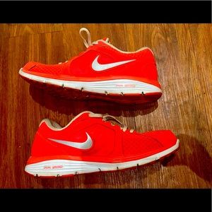 Nike Dual Fusion Running Shoes Wm Sz 11